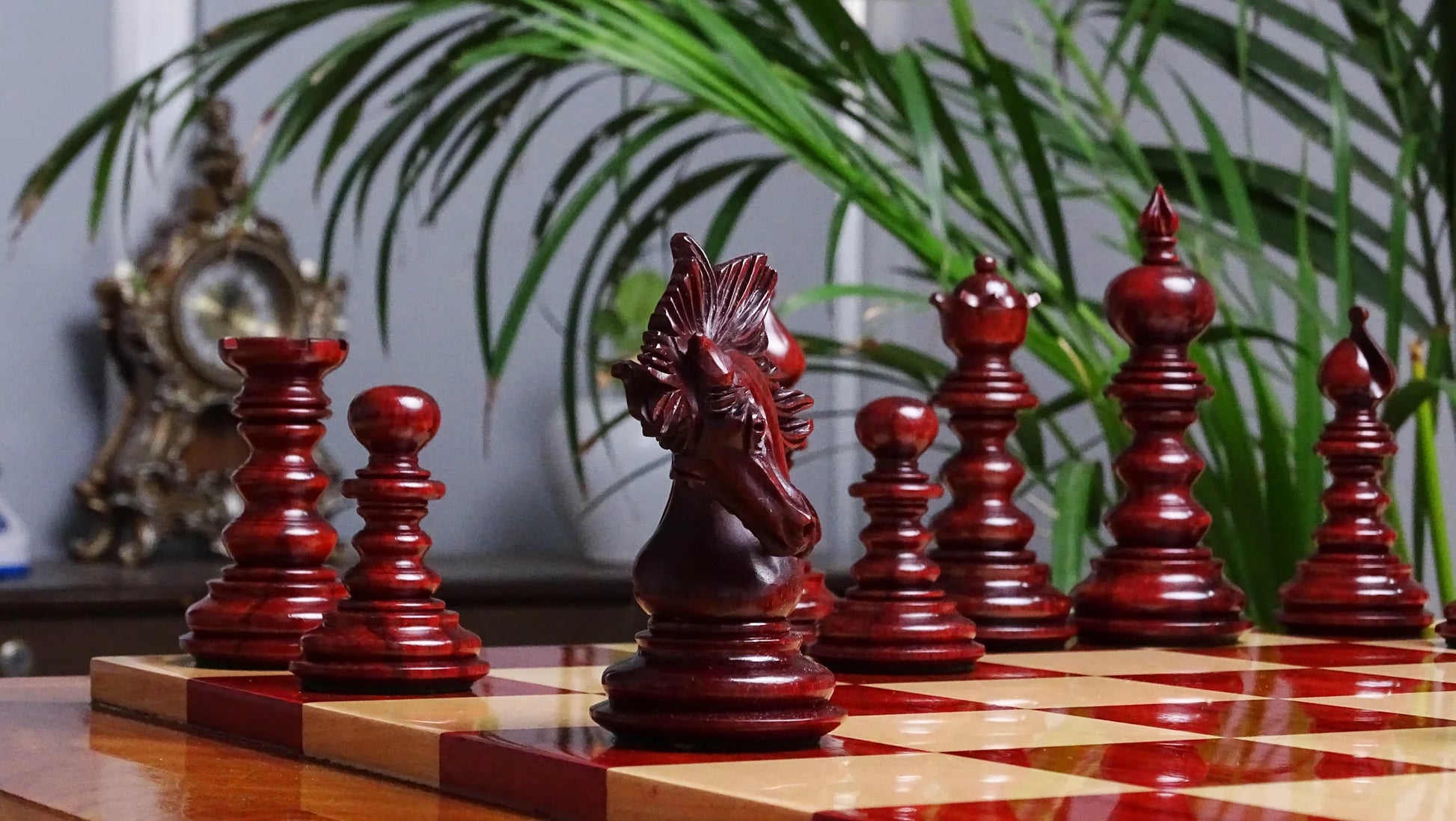 High-End Wooden Chess Pieces in Padauk and Boxwood, Staunton Design with Triple Weighting for Tournament Use - Chessetup Store