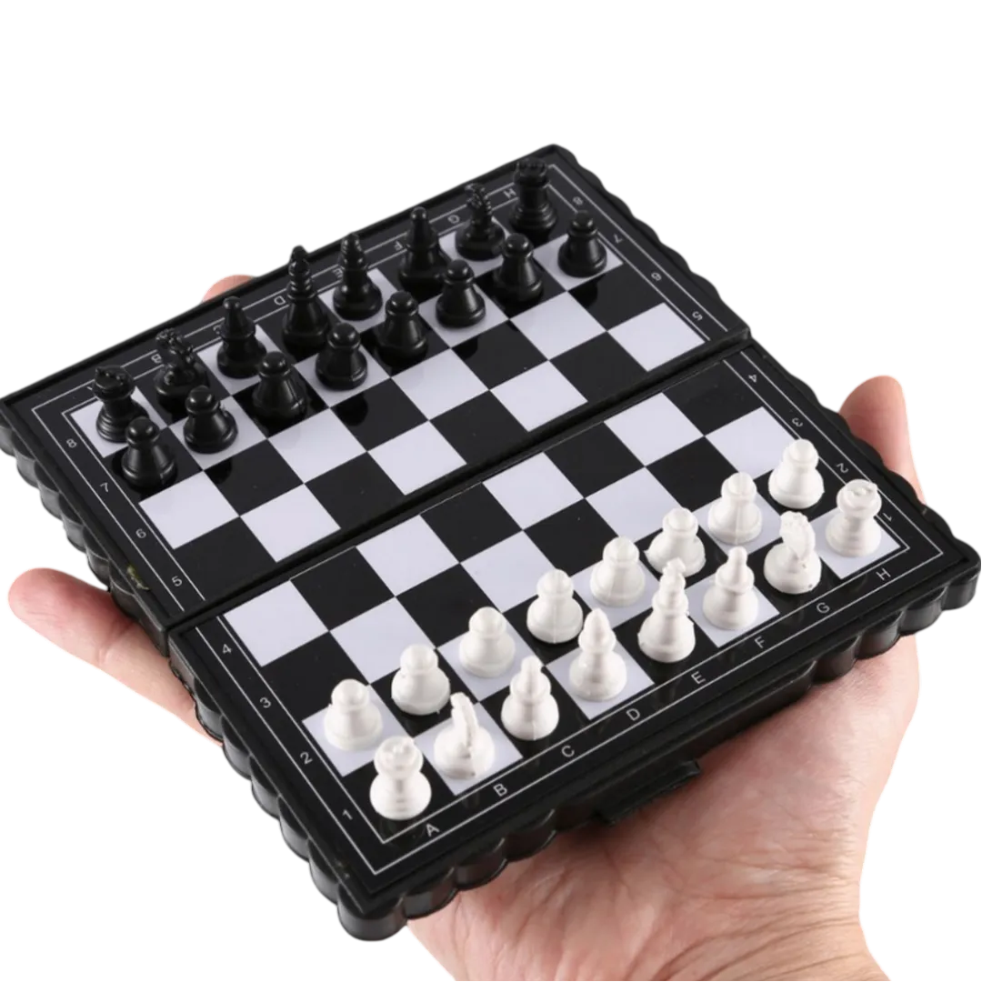 Mini Portable Chess Set - Travel-Friendly Staunton Chess Board | Chessetup Store – A compact and lightweight chess set, perfect for playing on the go.